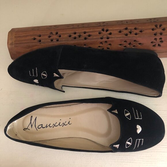 **SOLD**Women's Manxixi Cat Theme Black Faux Suede Flat Shoes Size 8.5 - Picture 5 of 7